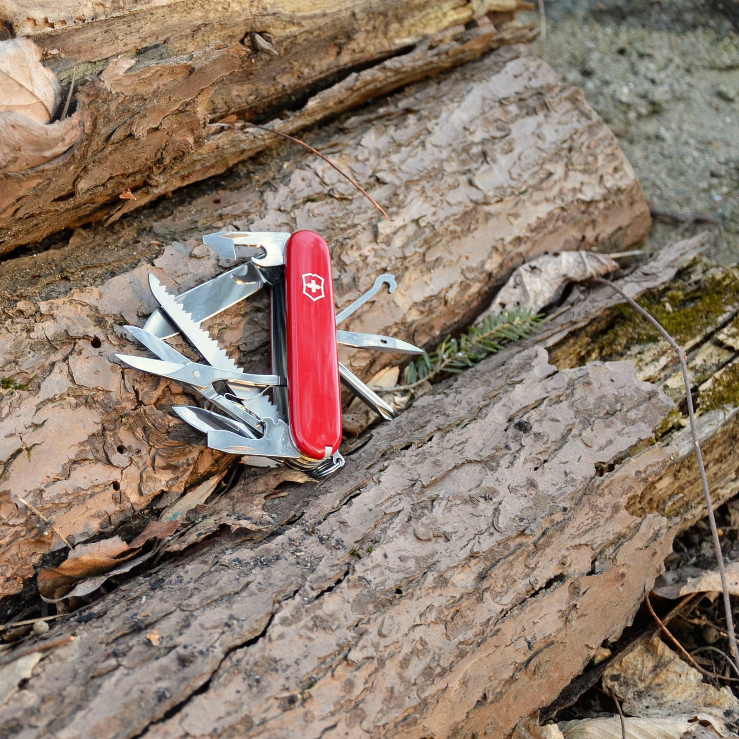 Victorinox Swiss Army Multi-Tool, Fieldmaster Pocket Knife