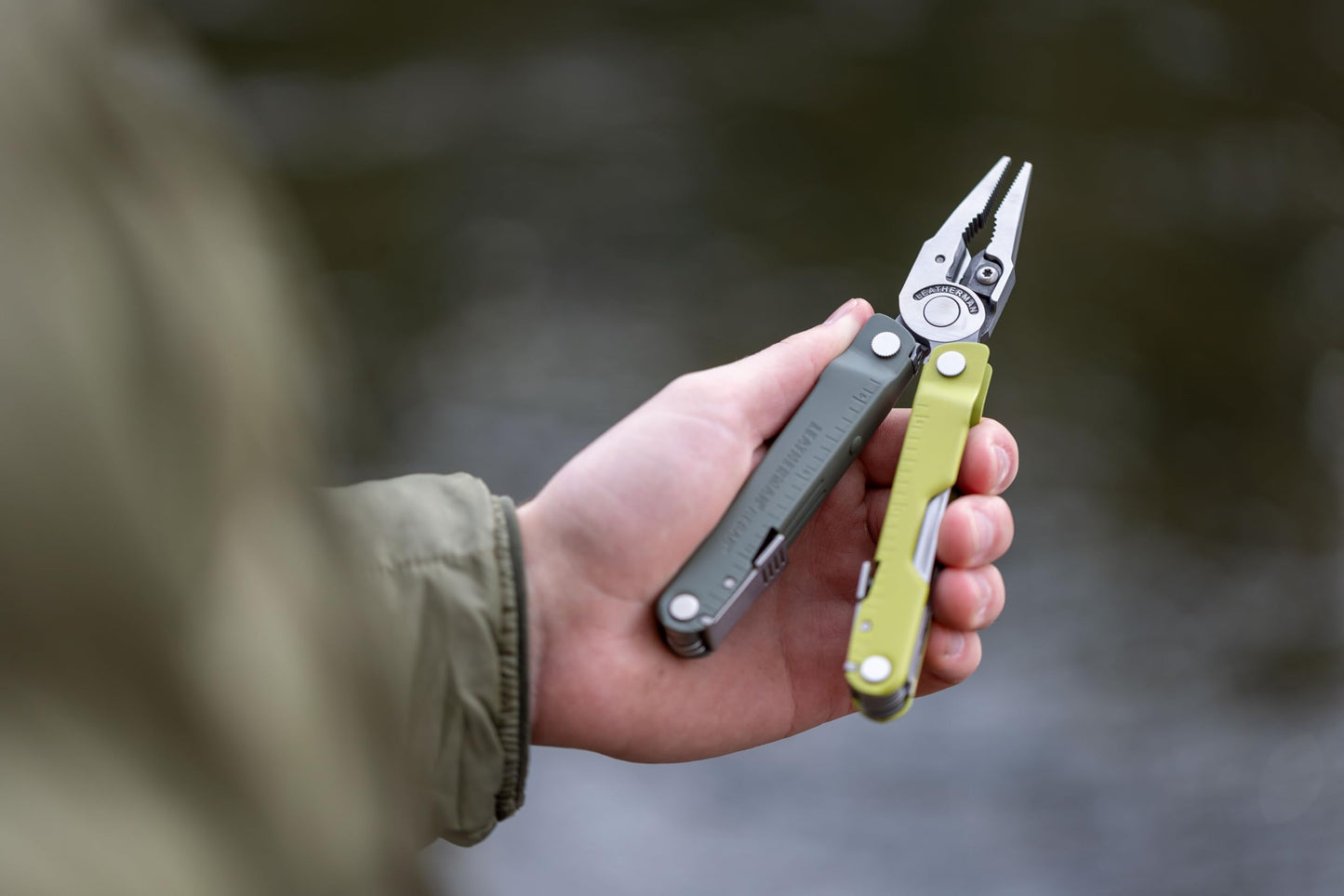 LEATHERMAN, Rebar Multitool with Premium Replaceable Wire Cutters and Saw, Coyote Tan with Nylon Sheath