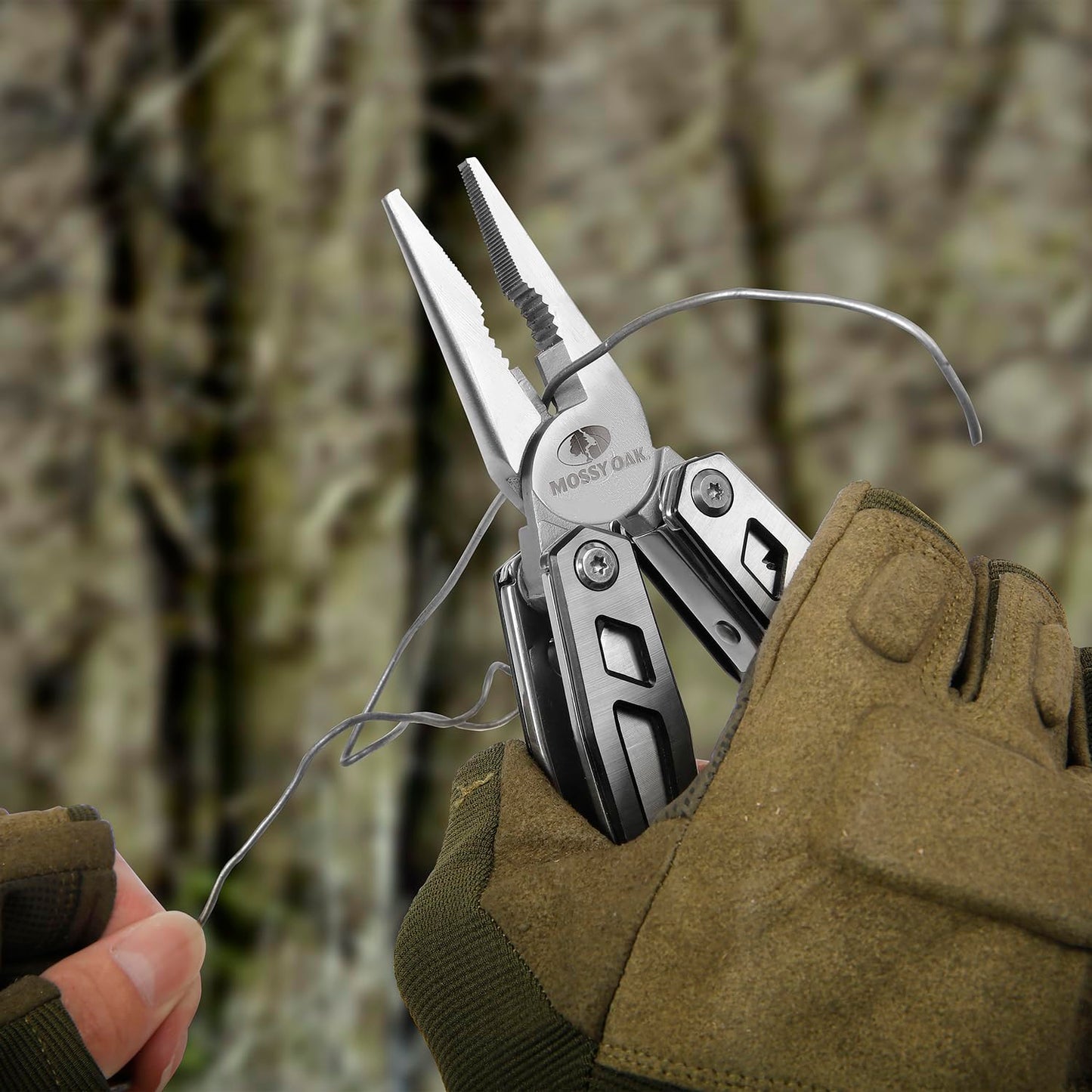MOSSY OAK Multitool, 20-in-1 Stainless Steel Multi Tool Pliers, Self-locking Pliers with Sheath-Perfect for Outdoor, Survival, Camping, Hiking