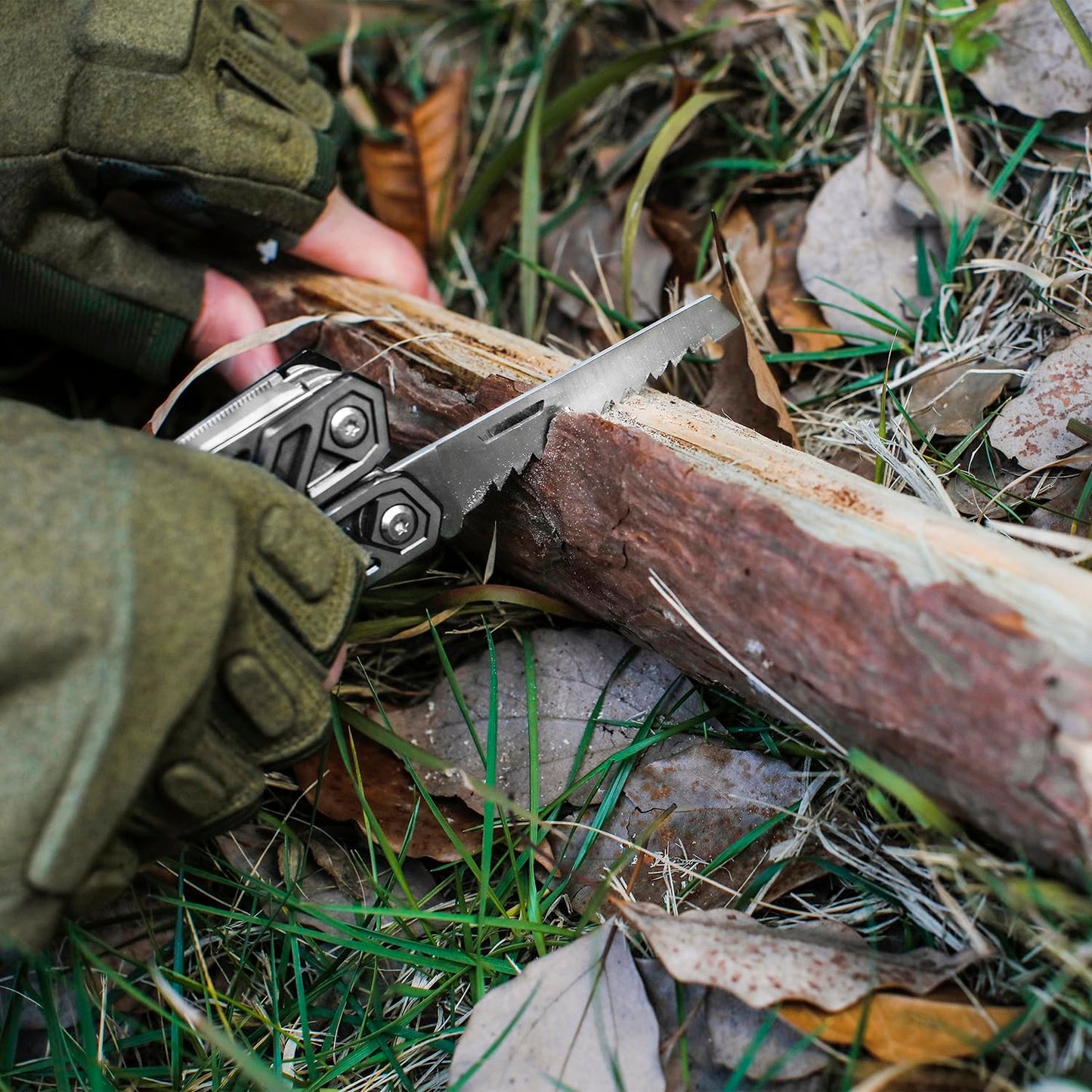 MOSSY OAK Multitool, 20-in-1 Stainless Steel Multi Tool Pliers, Self-locking Pliers with Sheath-Perfect for Outdoor, Survival, Camping, Hiking